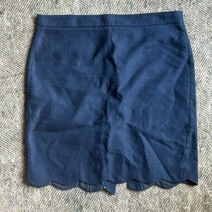 Scalloped edge skirt